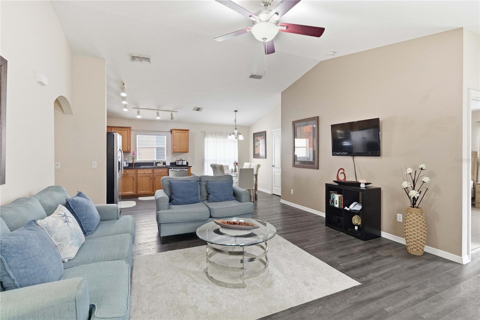 Image 6 of 28 For 356 Earlmont Place