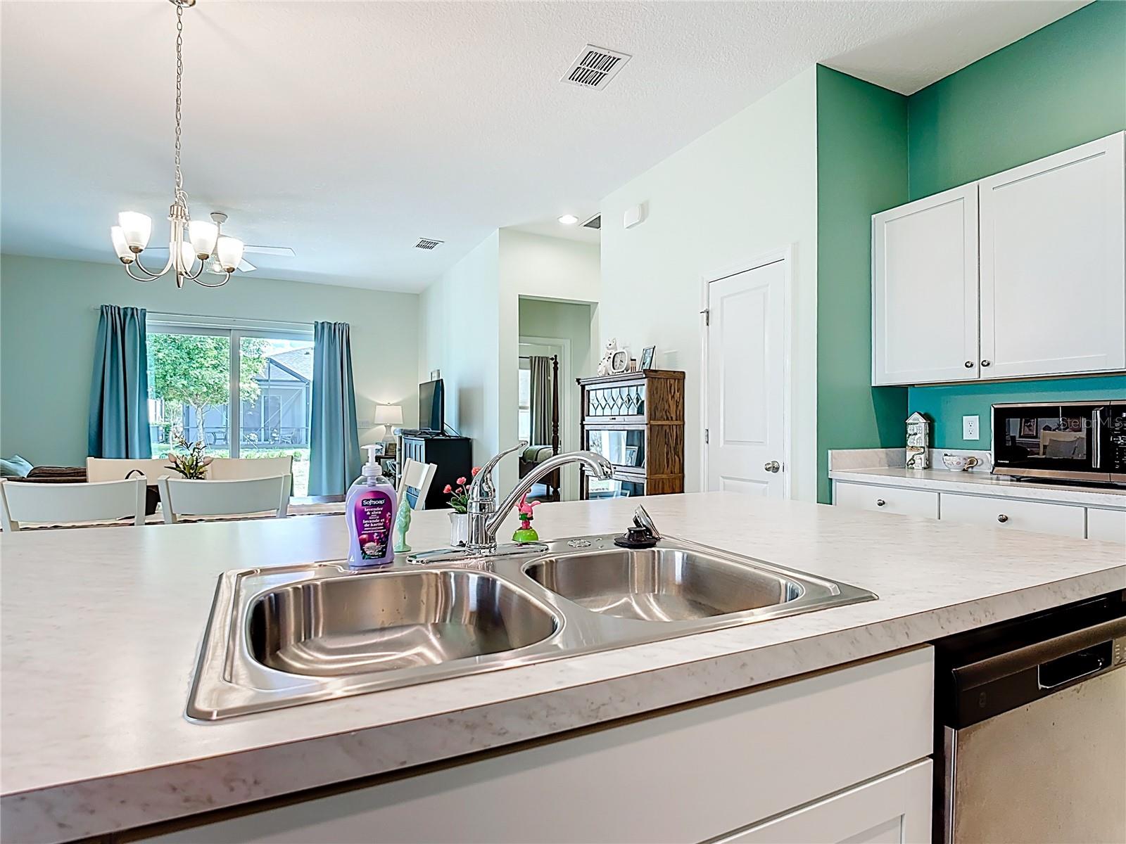 Image 9 of 52 For 7624 Sand Pierre Court