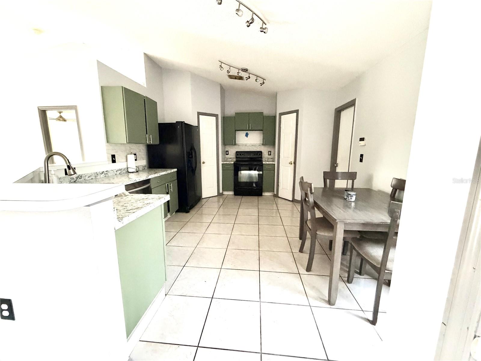 Image 5 of 14 For 6762 Pomeroy Circle