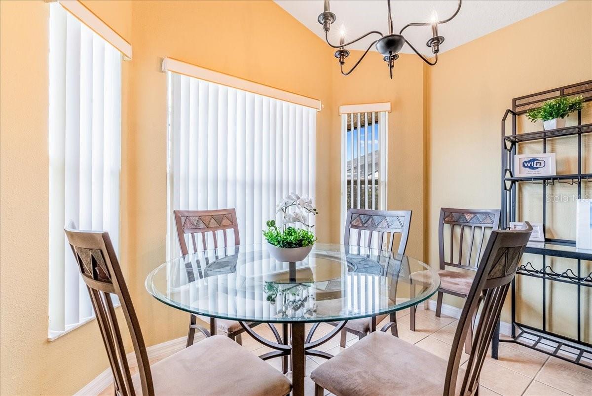 Image 10 of 49 For 628 Kensington Drive