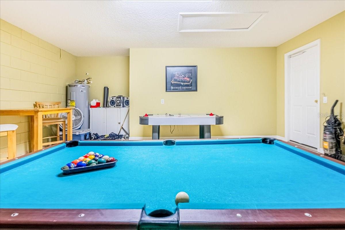 Image 17 of 49 For 628 Kensington Drive