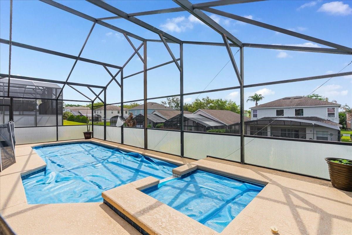 Image 22 of 49 For 628 Kensington Drive