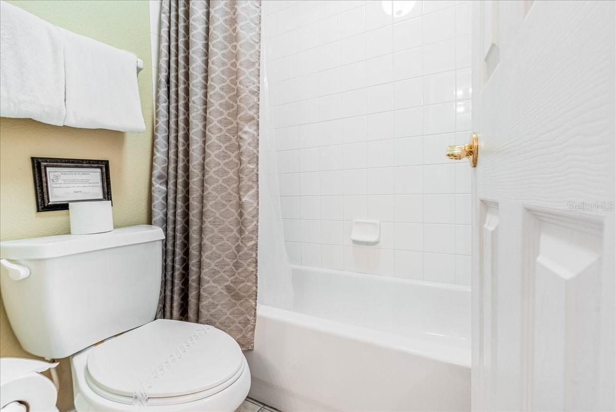 Image 33 of 49 For 628 Kensington Drive