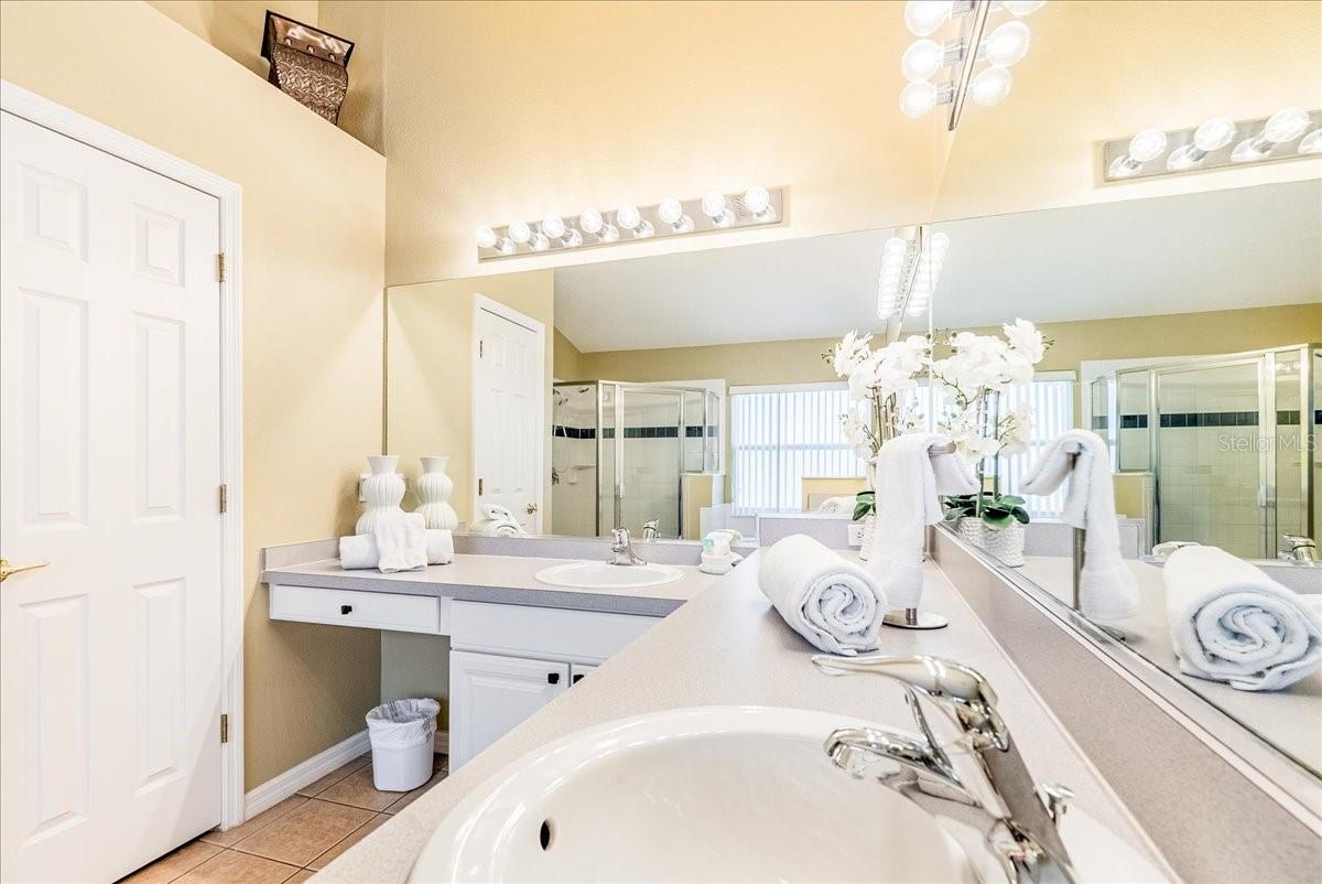 Image 6 of 49 For 628 Kensington Drive