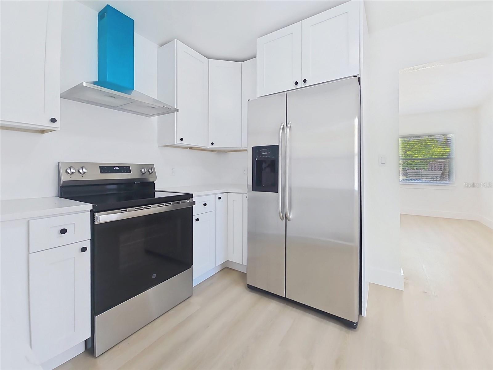 Image 6 of 16 For 1035 15th Avenue S