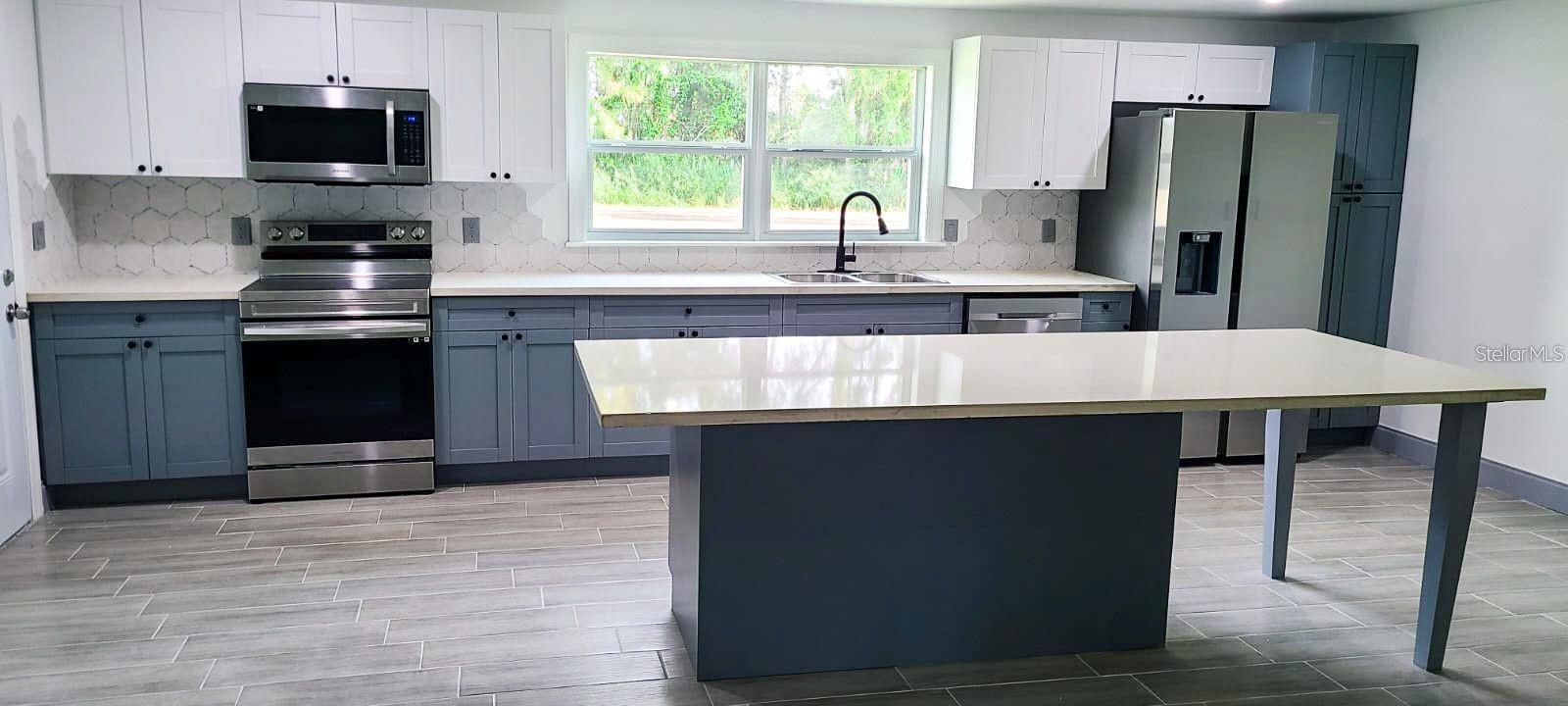 Image 11 of 24 For 205 Cornell Street