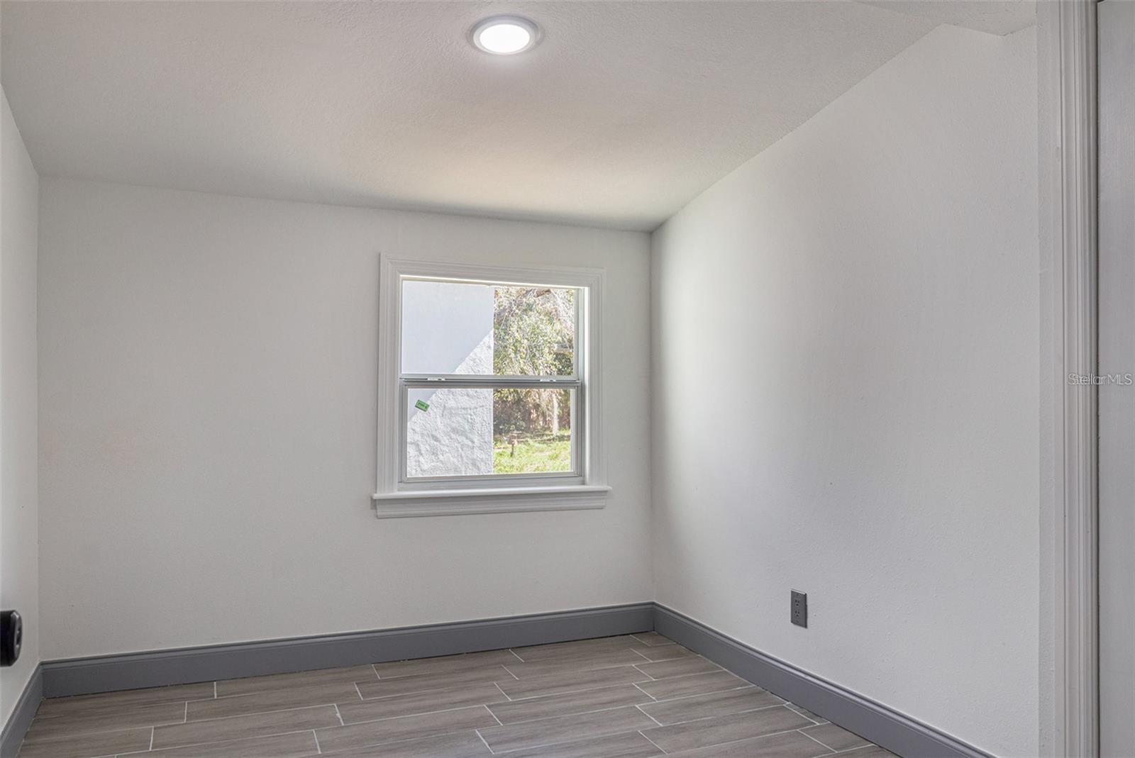 Image 12 of 24 For 205 Cornell Street