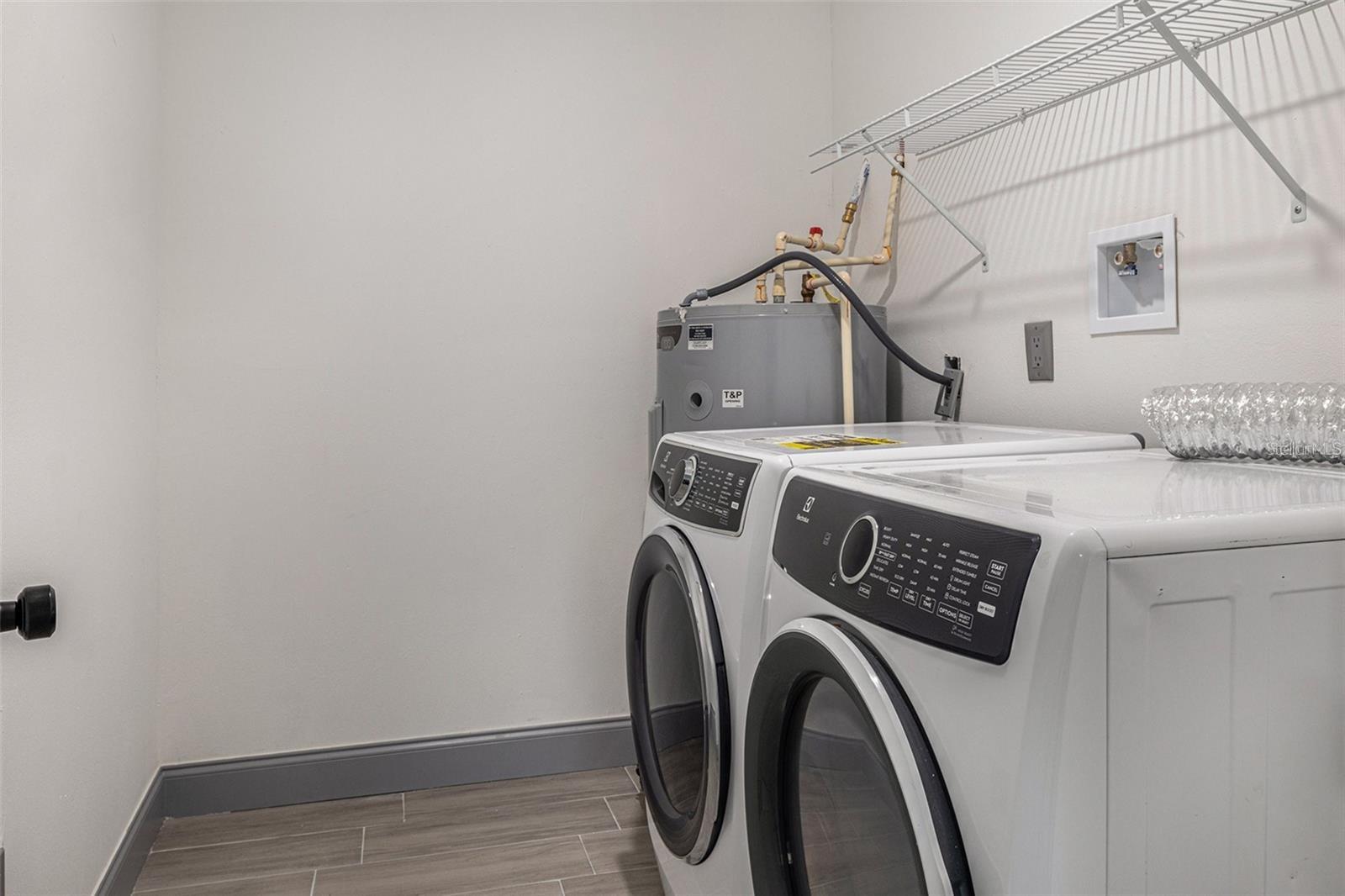 Image 20 of 24 For 205 Cornell Street