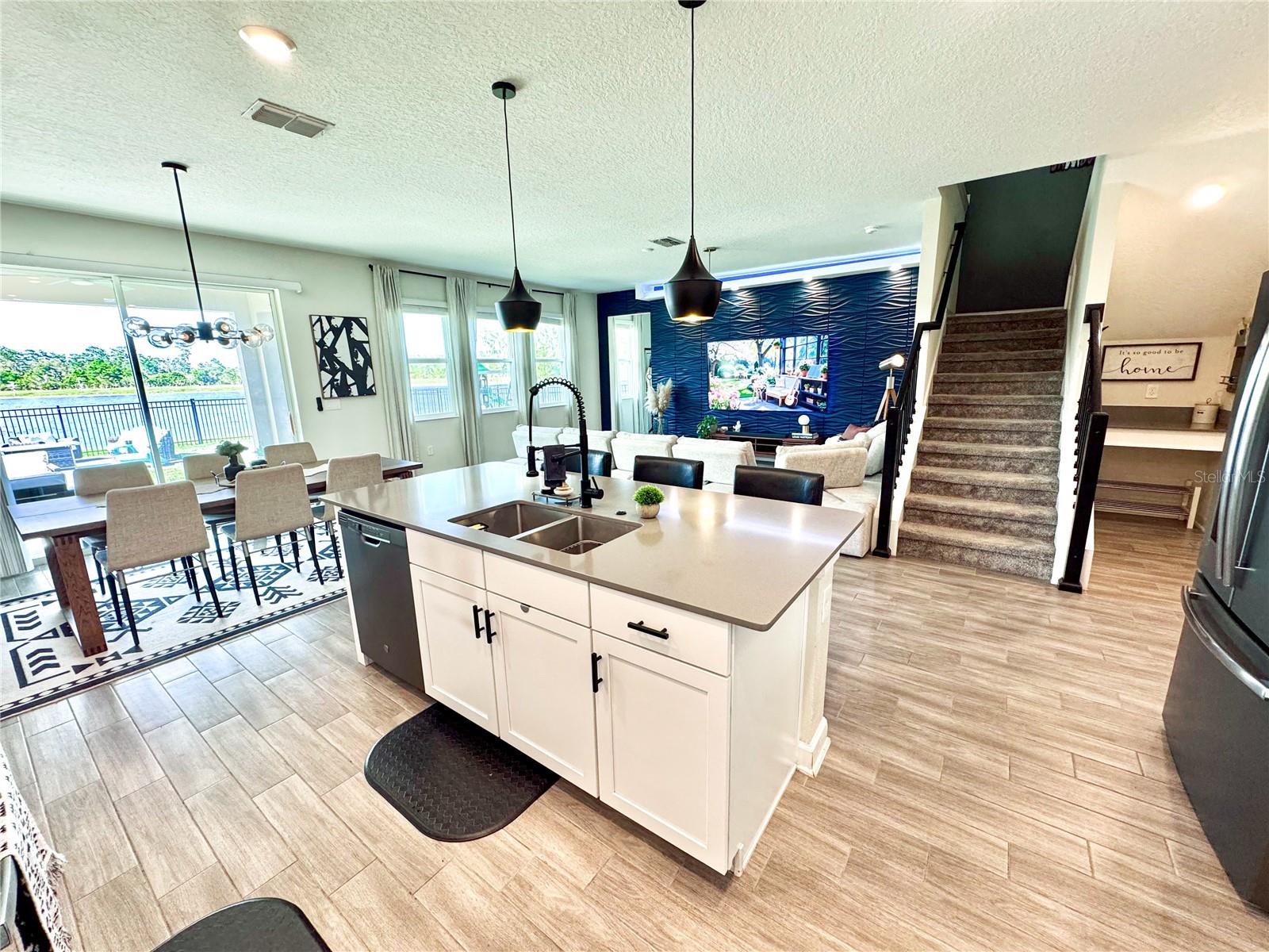 Image 20 of 51 For 11456 Satire Street