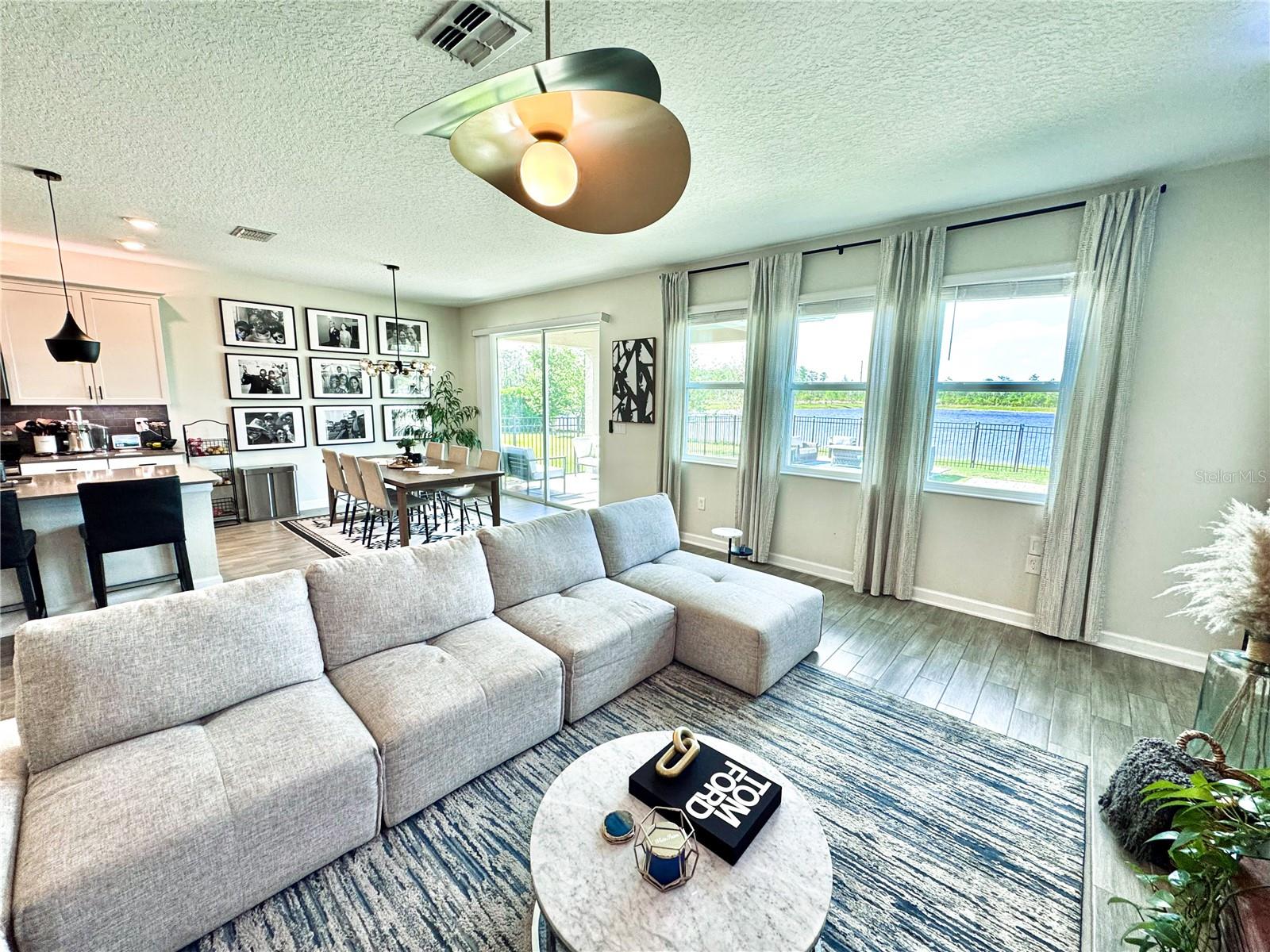 Image 22 of 51 For 11456 Satire Street