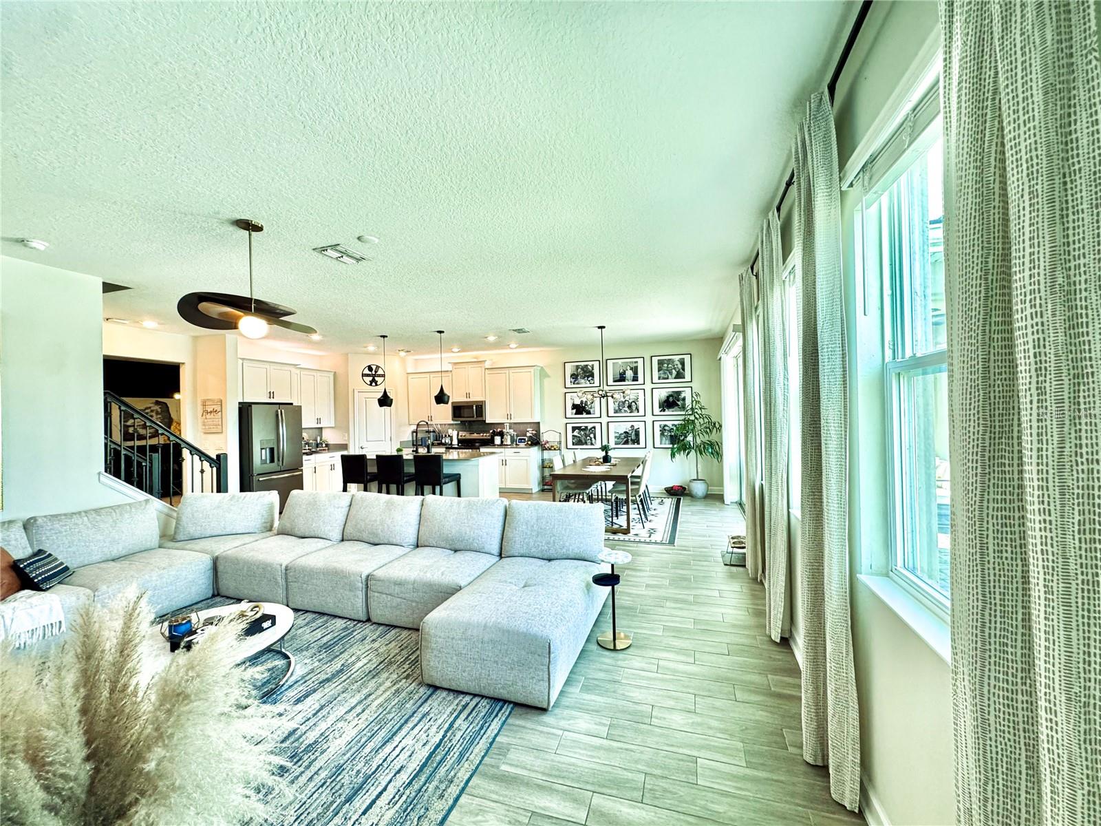 Image 23 of 51 For 11456 Satire Street