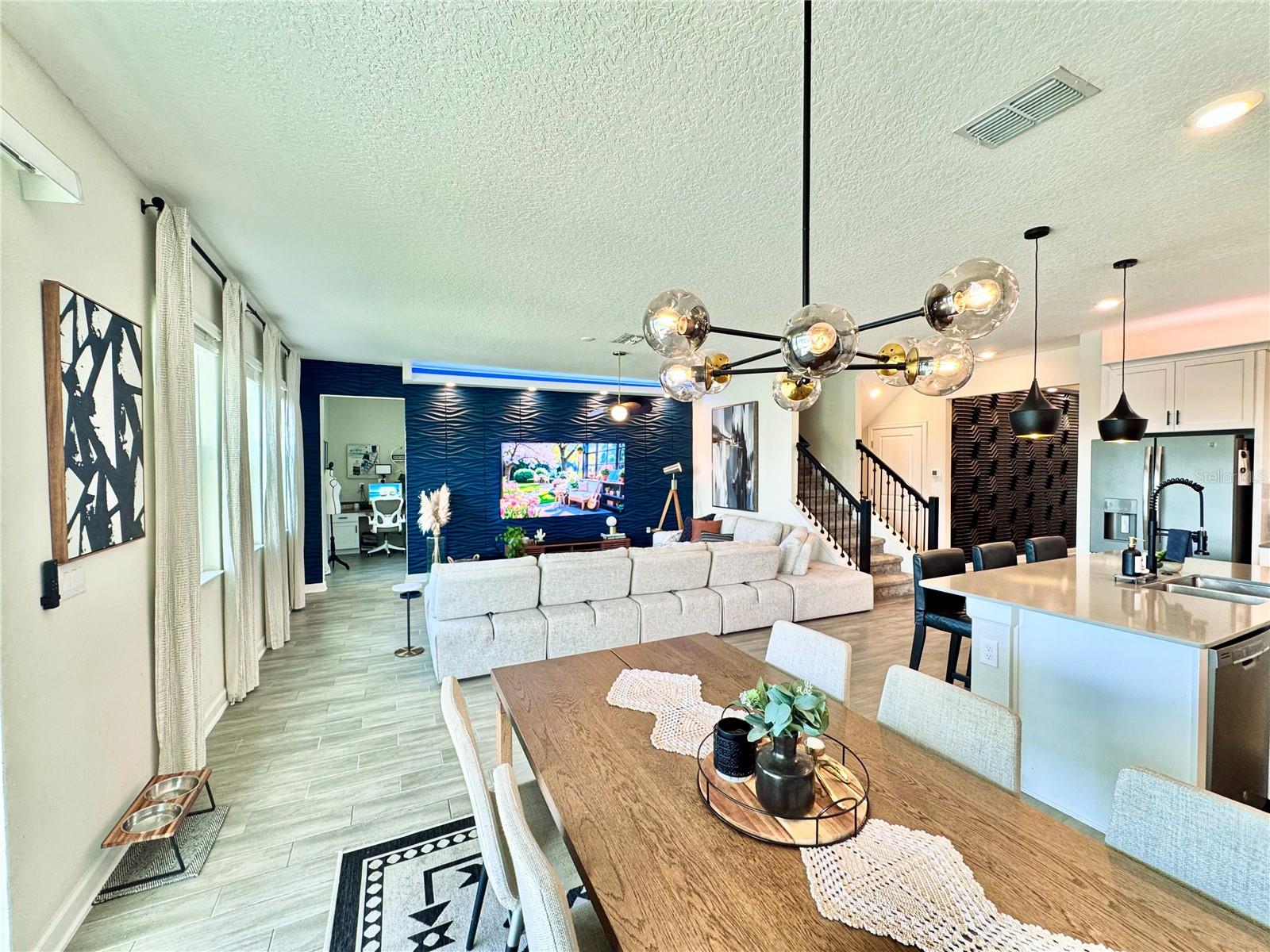 Image 24 of 51 For 11456 Satire Street