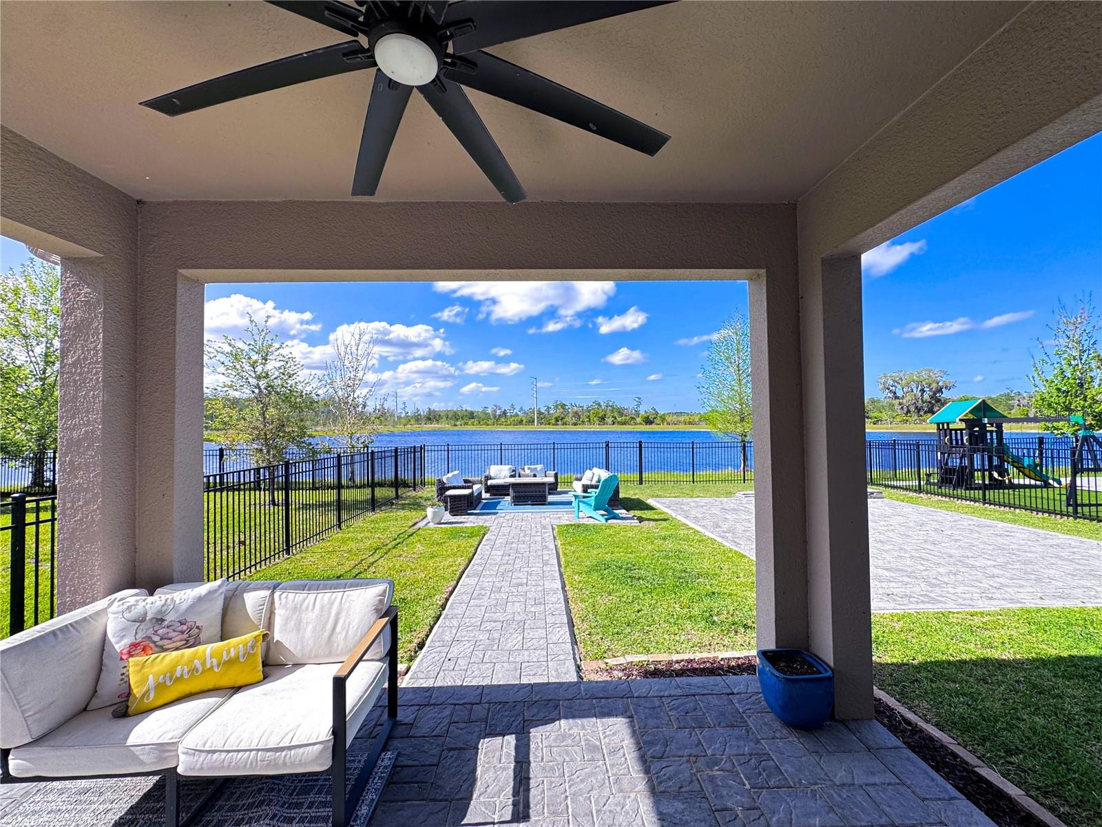 Image 26 of 51 For 11456 Satire Street