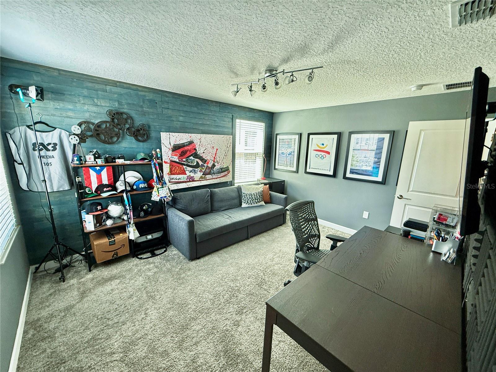 Image 43 of 51 For 11456 Satire Street