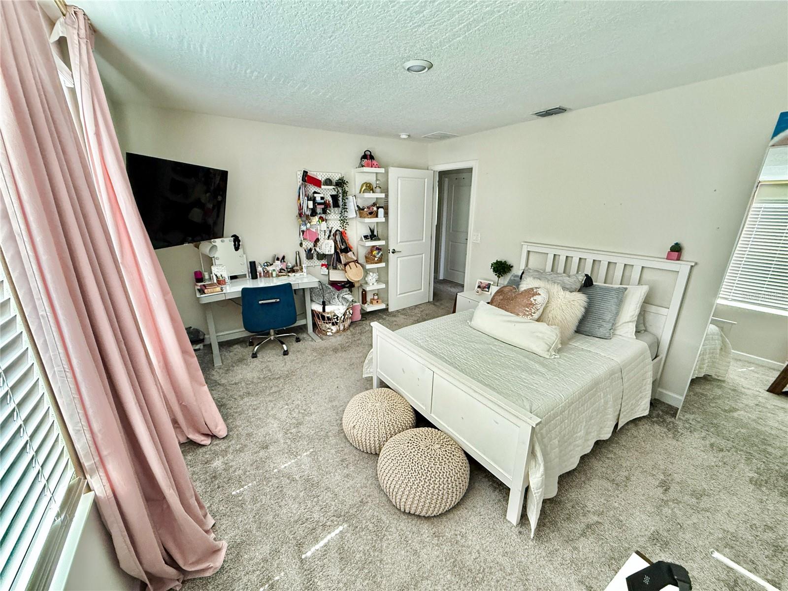 Image 46 of 51 For 11456 Satire Street