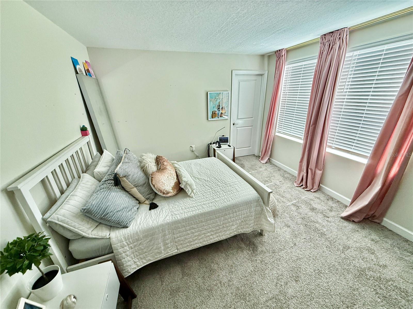 Image 48 of 51 For 11456 Satire Street