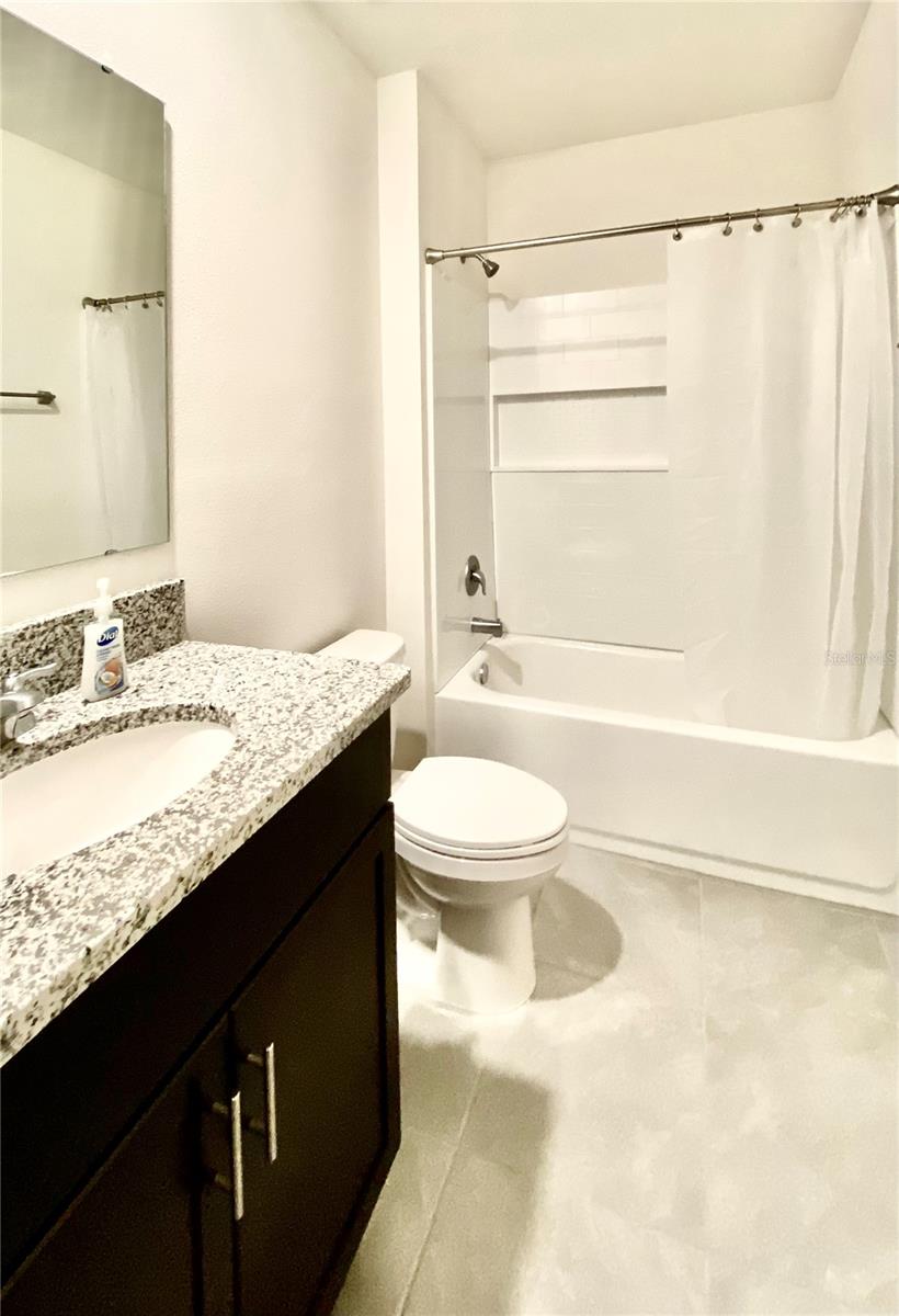 Image 12 of 20 For 160 Victoria Oaks Boulevard