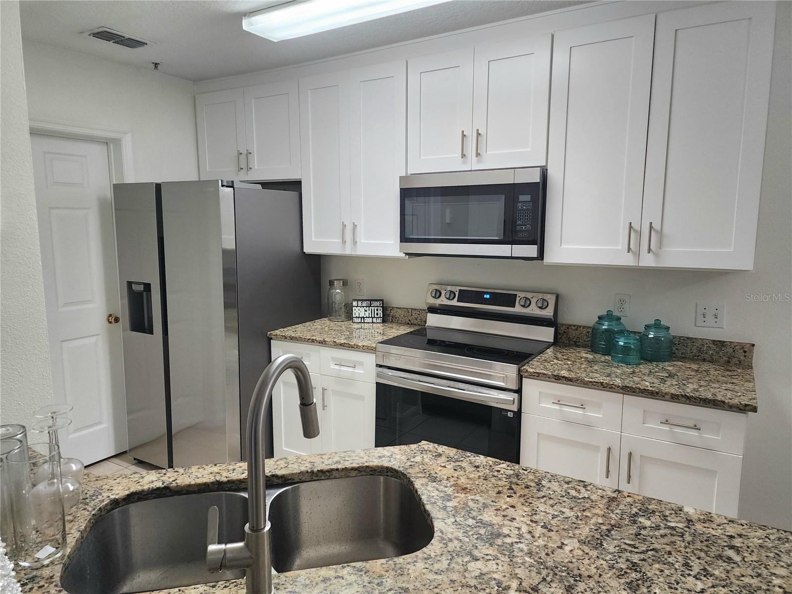 Image 4 of 8 For 6506 Swissco Drive 1315