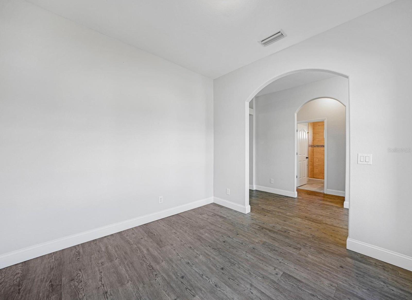 Image 11 of 19 For 1647 Squaw Ln Lane