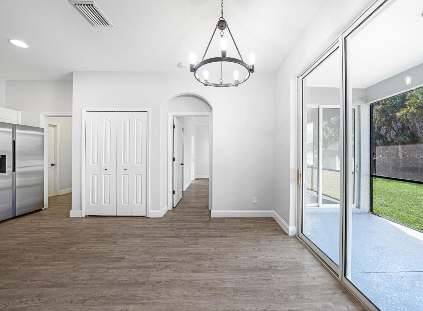 Image 5 of 19 For 1647 Squaw Ln Lane