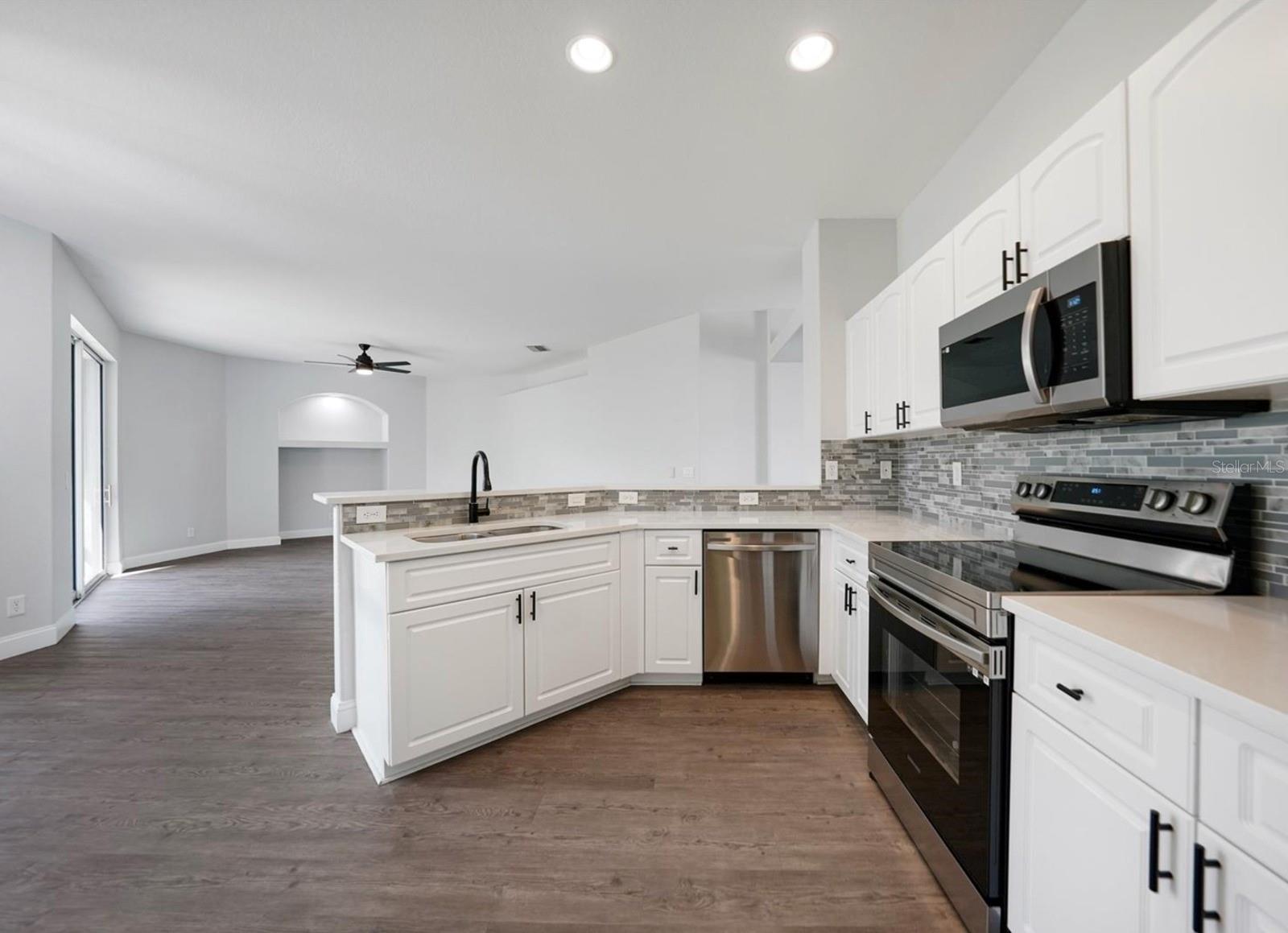 Image 9 of 19 For 1647 Squaw Ln Lane