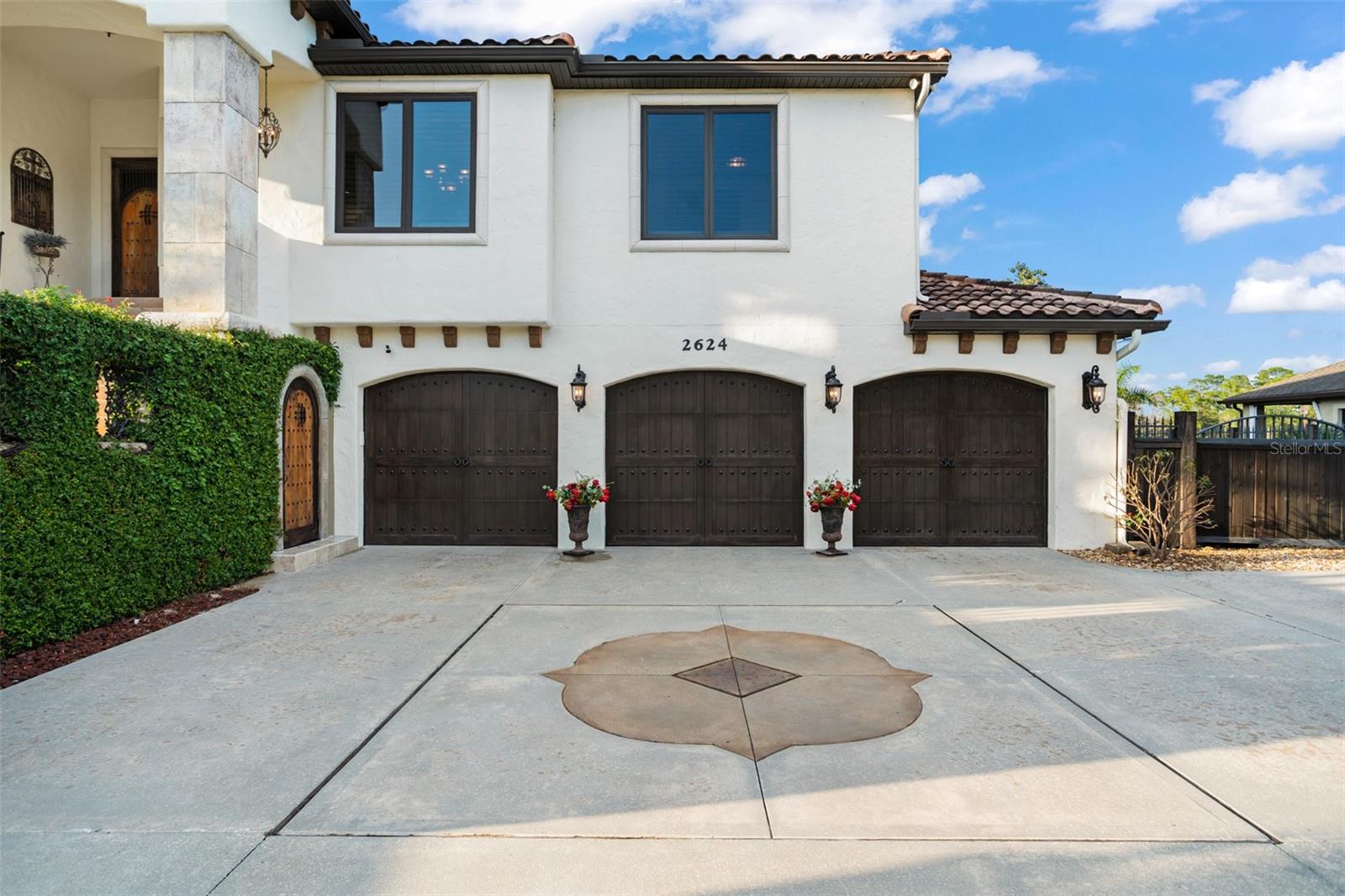 Listing photo id 15 for 2624 Howland Boulevard