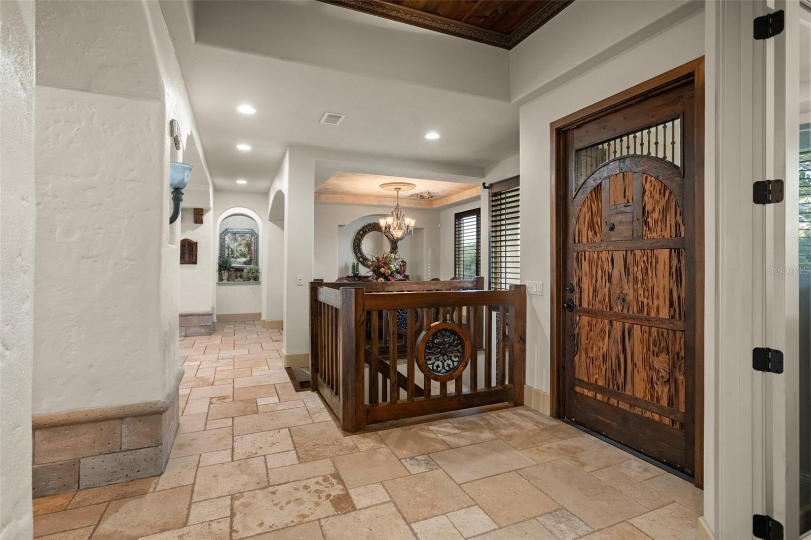 Listing photo id 20 for 2624 Howland Boulevard