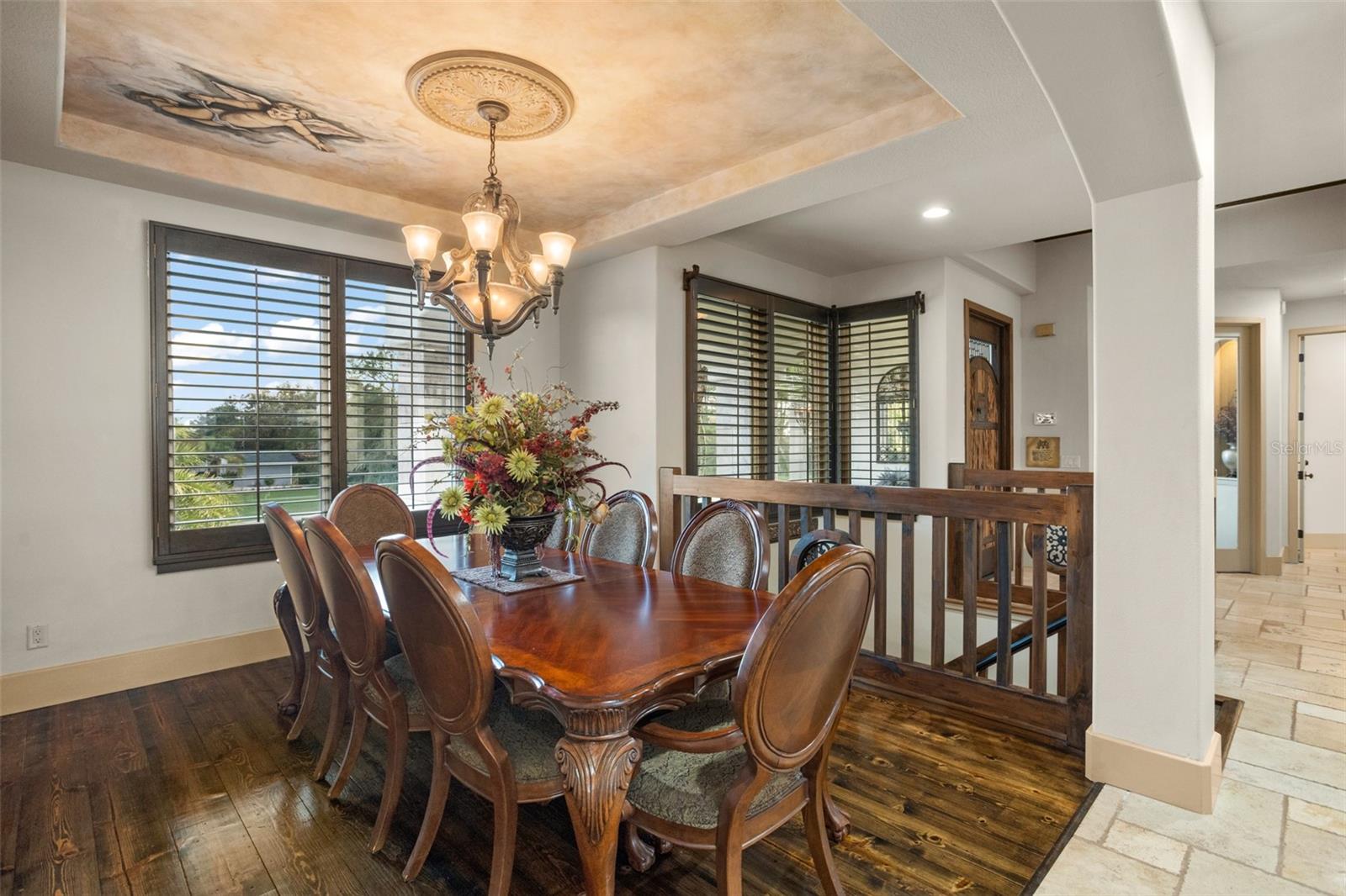 Listing photo id 22 for 2624 Howland Boulevard