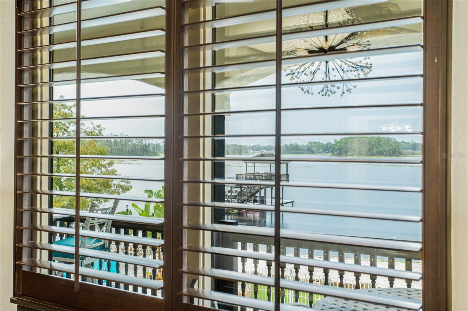 Listing photo id 54 for 2624 Howland Boulevard