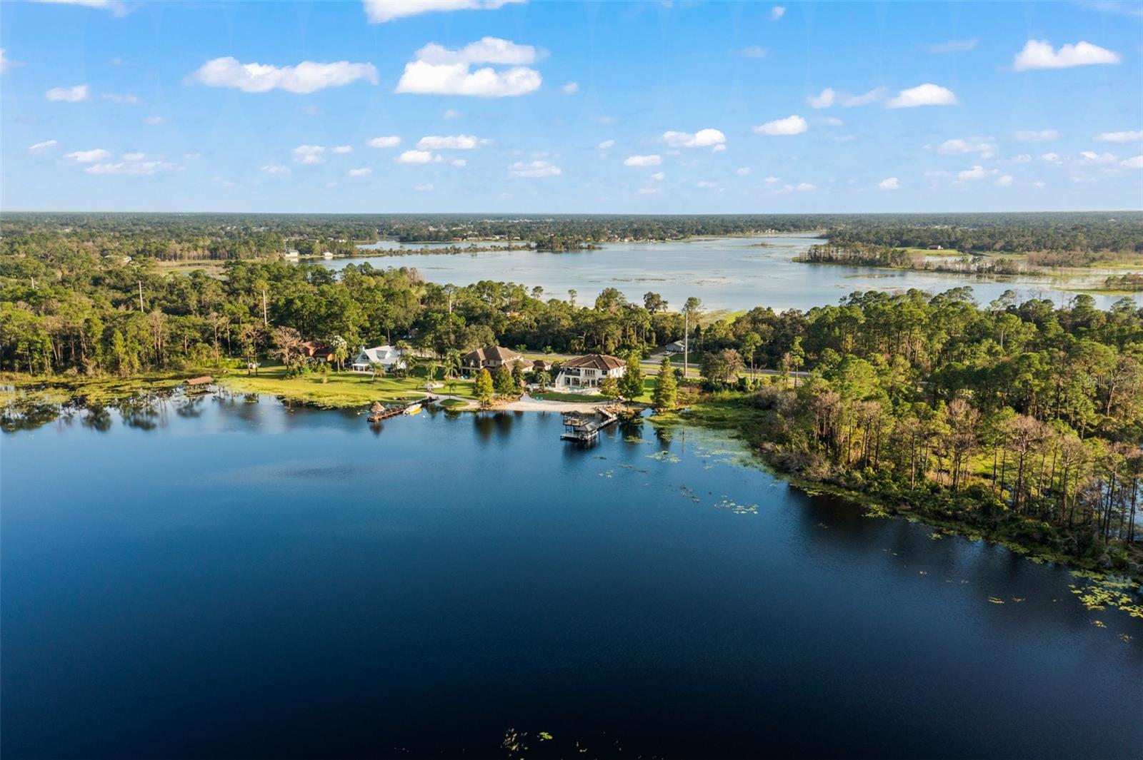 Listing photo id 91 for 2624 Howland Boulevard