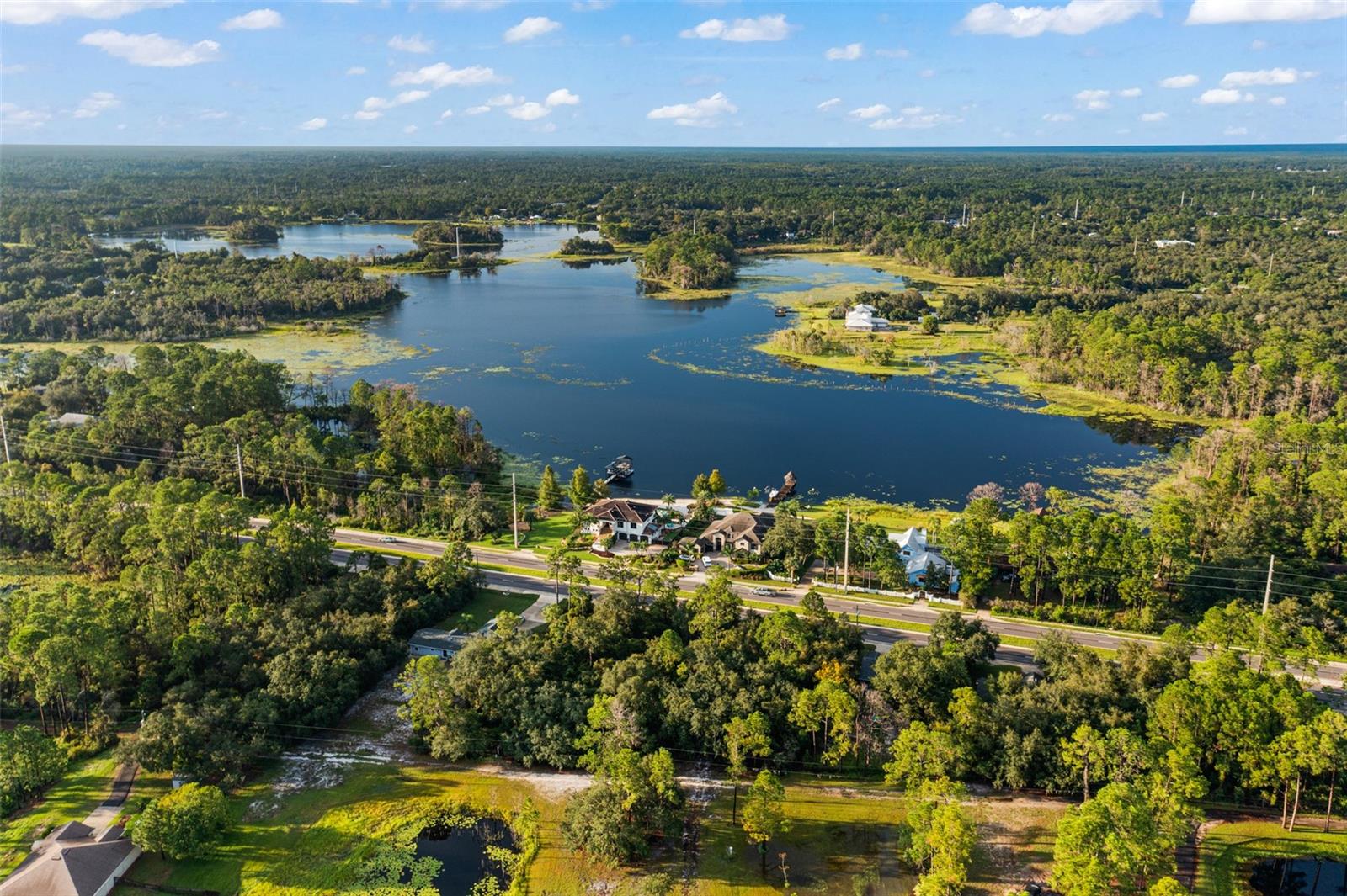 Listing photo id 94 for 2624 Howland Boulevard