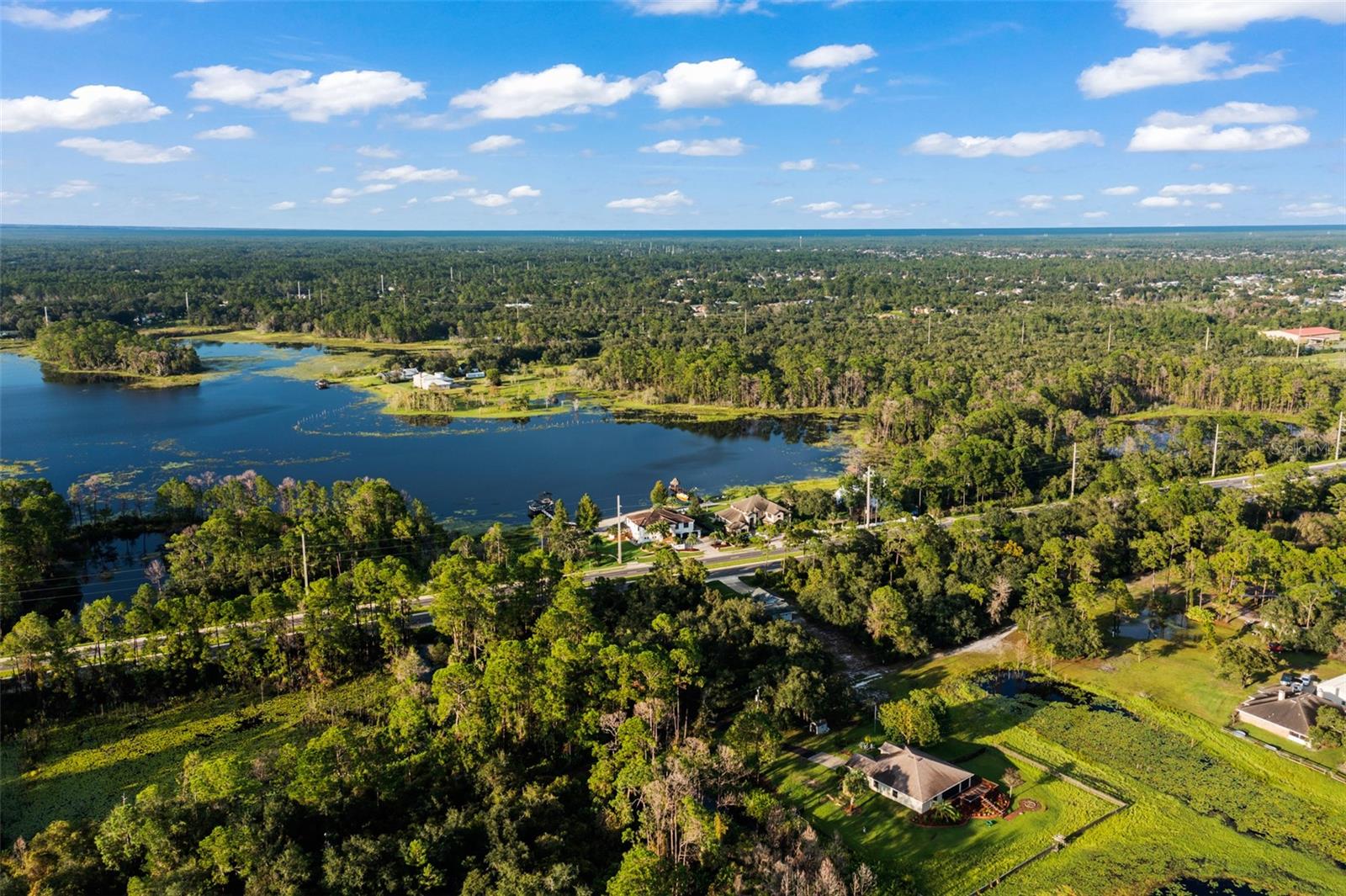 Listing photo id 97 for 2624 Howland Boulevard