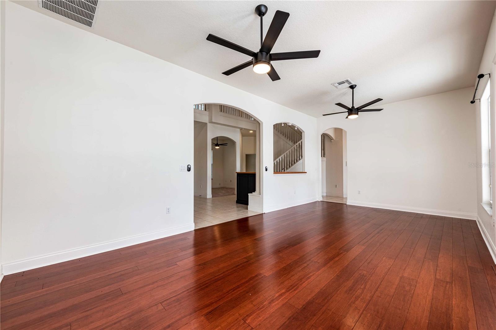 Image 10 of 39 For 4806 Lake Reserve Boulevard