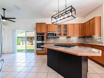 Image 11 of 39 For 4806 Lake Reserve Boulevard