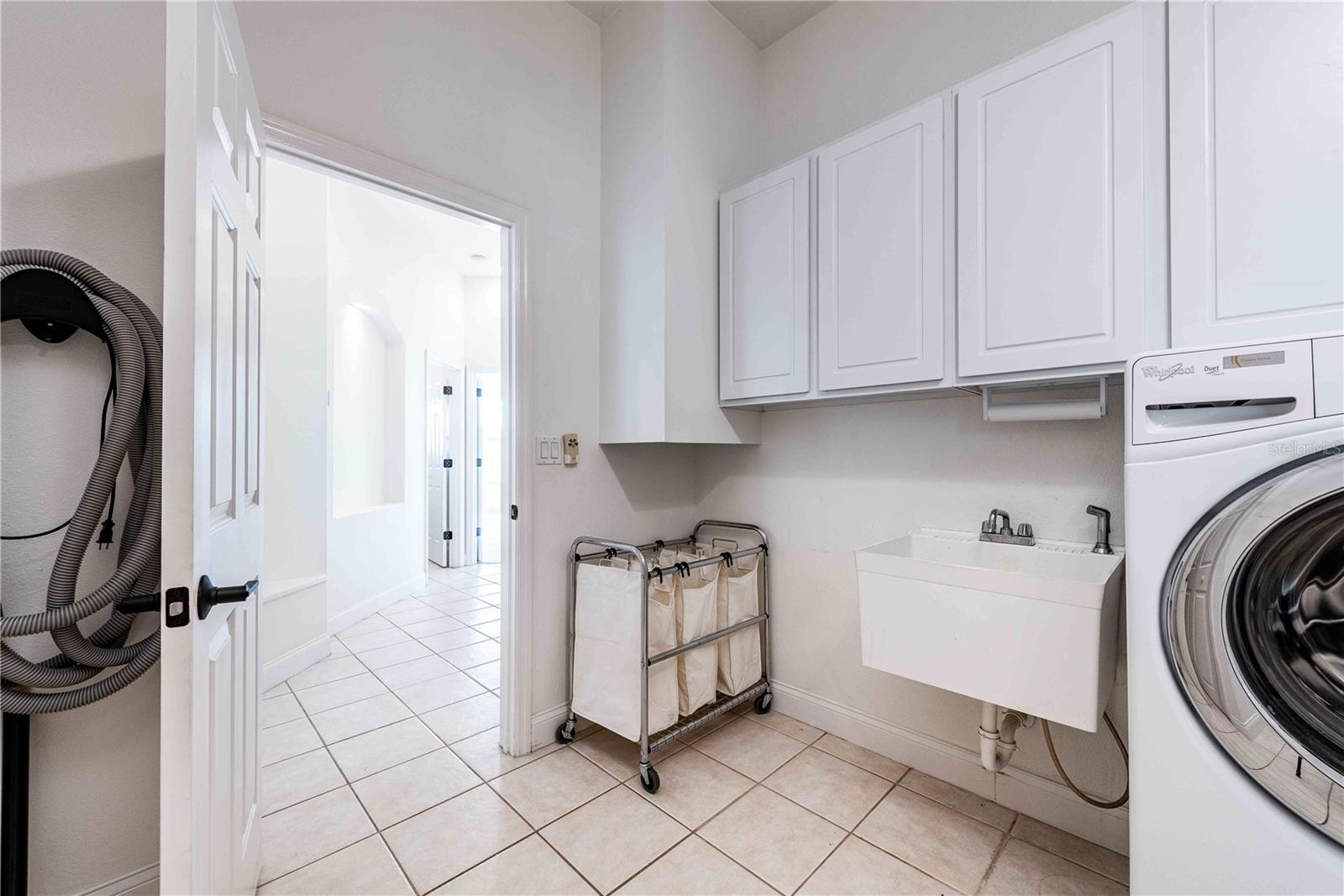 Image 30 of 39 For 4806 Lake Reserve Boulevard