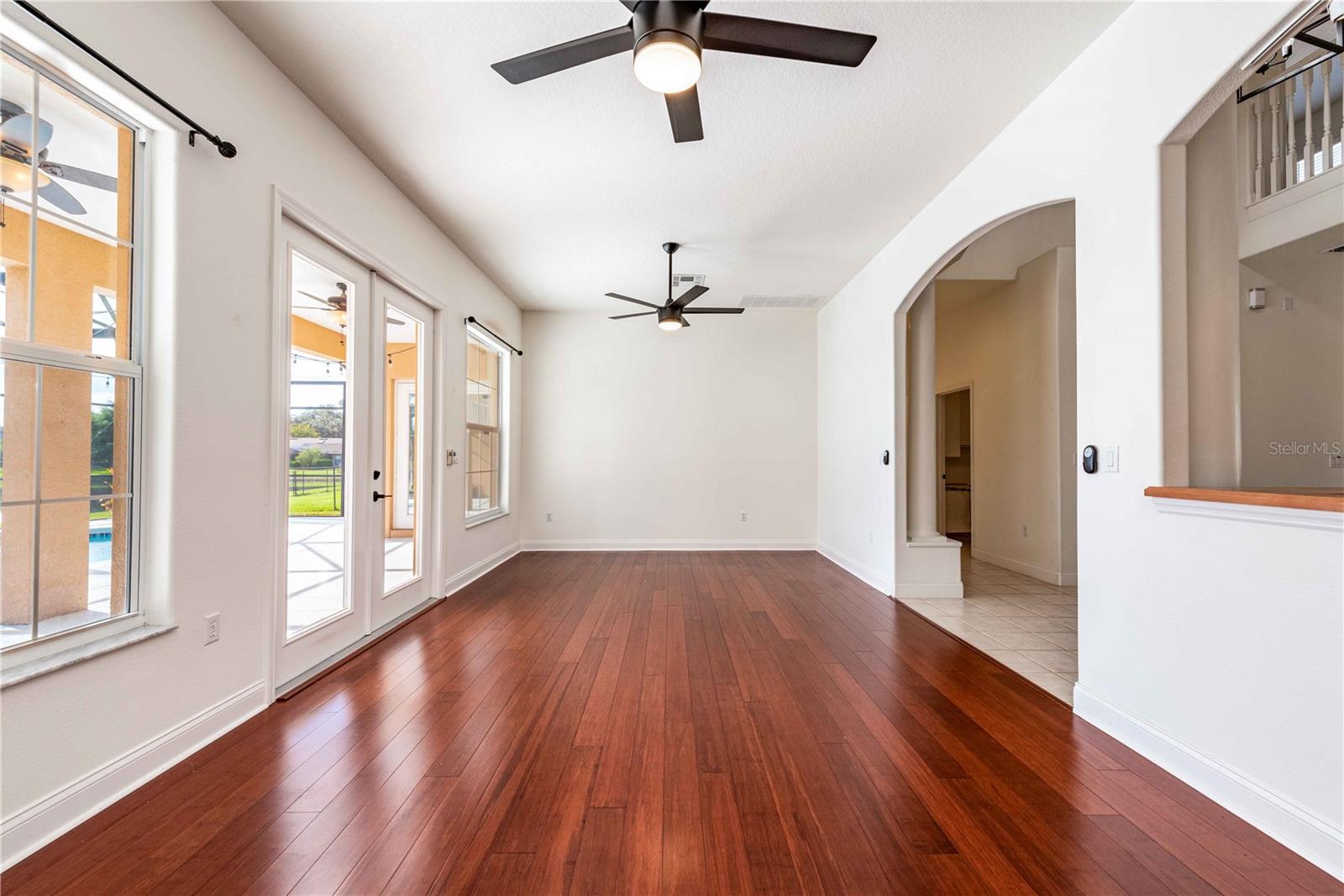 Image 6 of 39 For 4806 Lake Reserve Boulevard