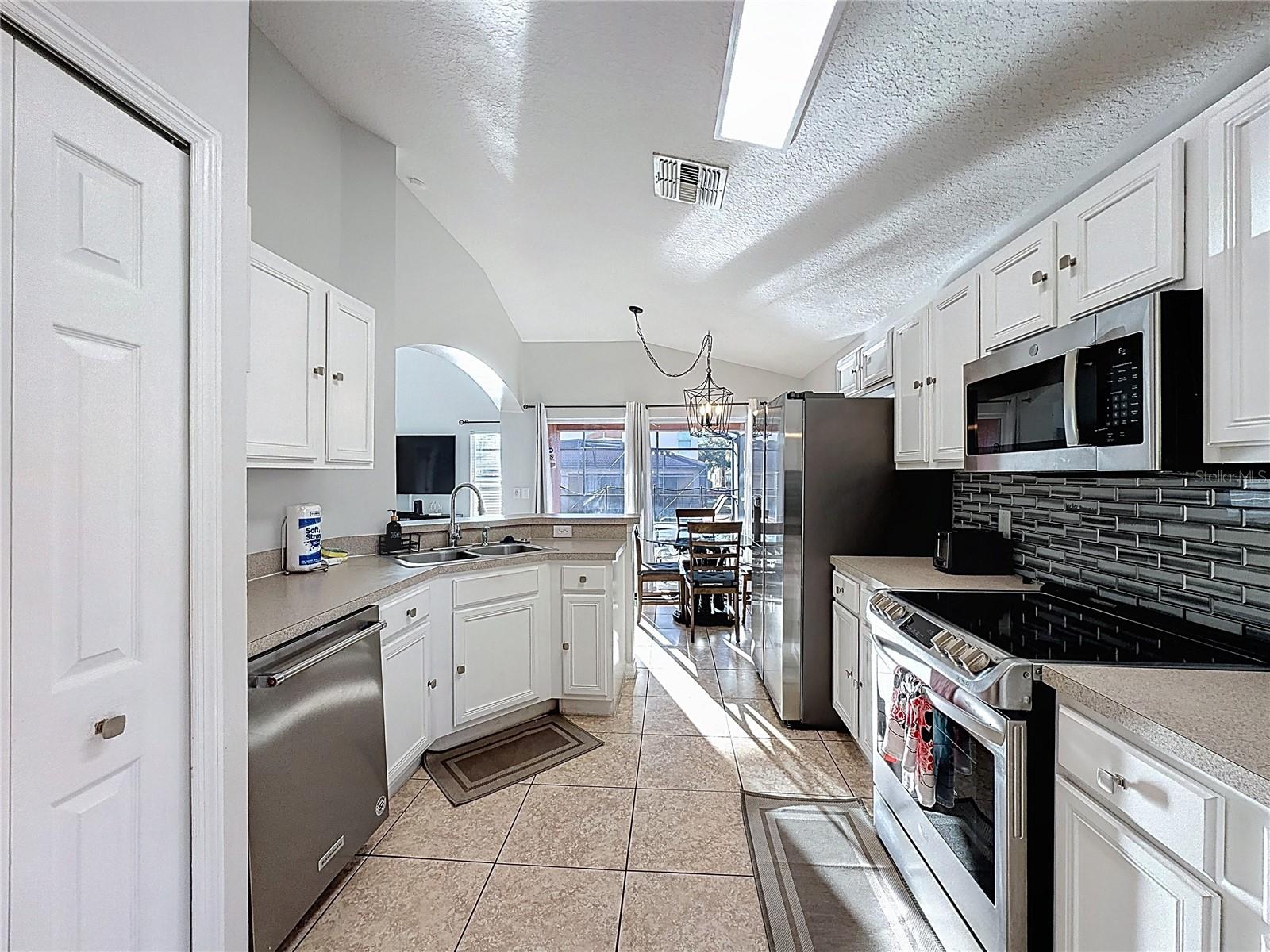 Image 8 of 41 For 217 Sevilla Avenue