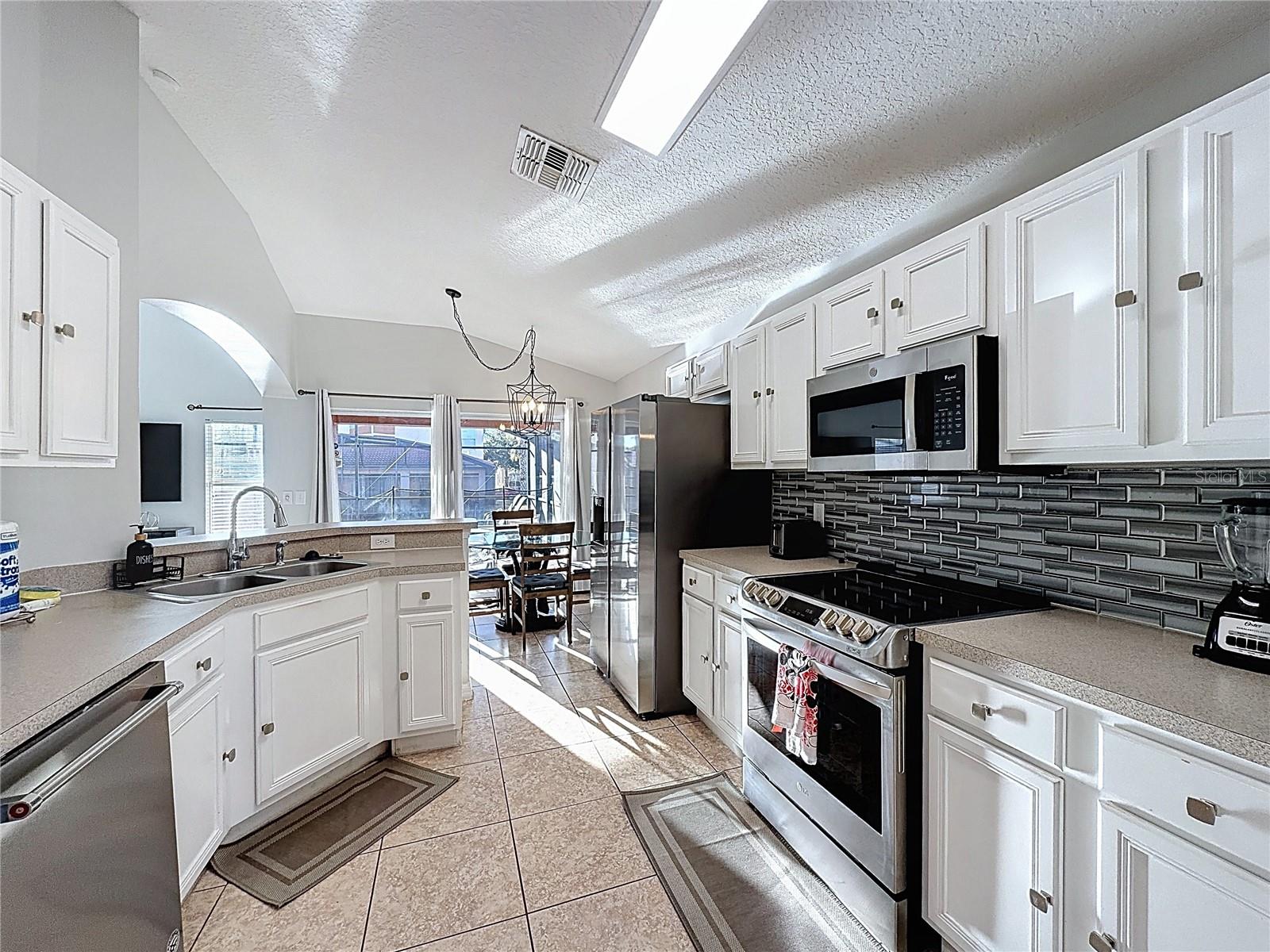 Image 9 of 41 For 217 Sevilla Avenue