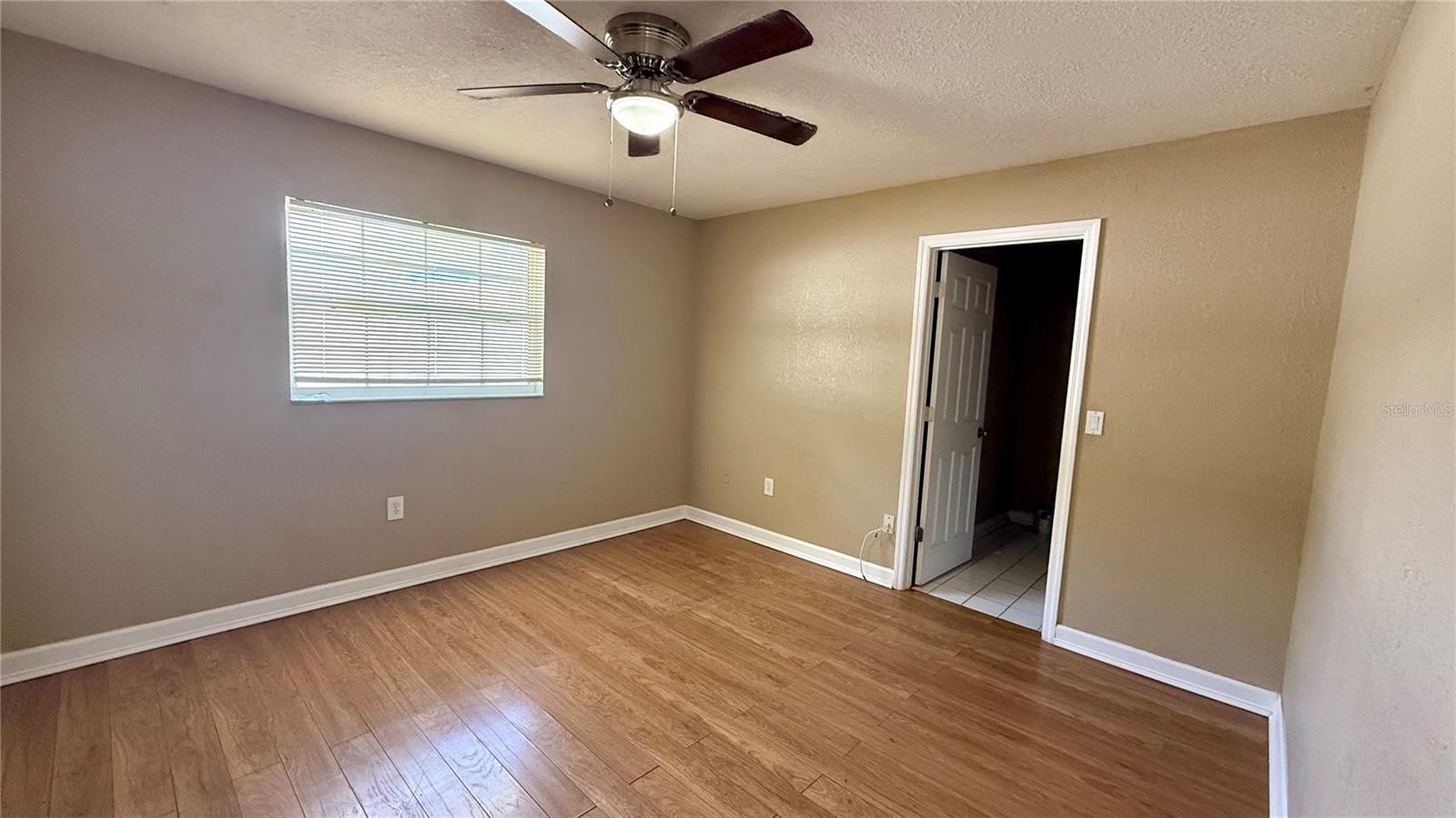 Image 9 of 17 For 1516 Alabama Avenue