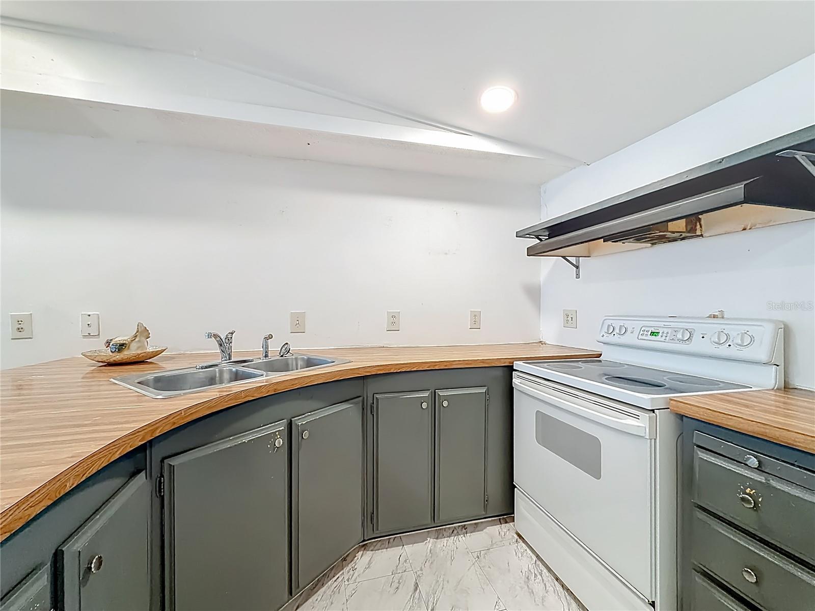 Image 11 of 40 For 16940 101st Court Road