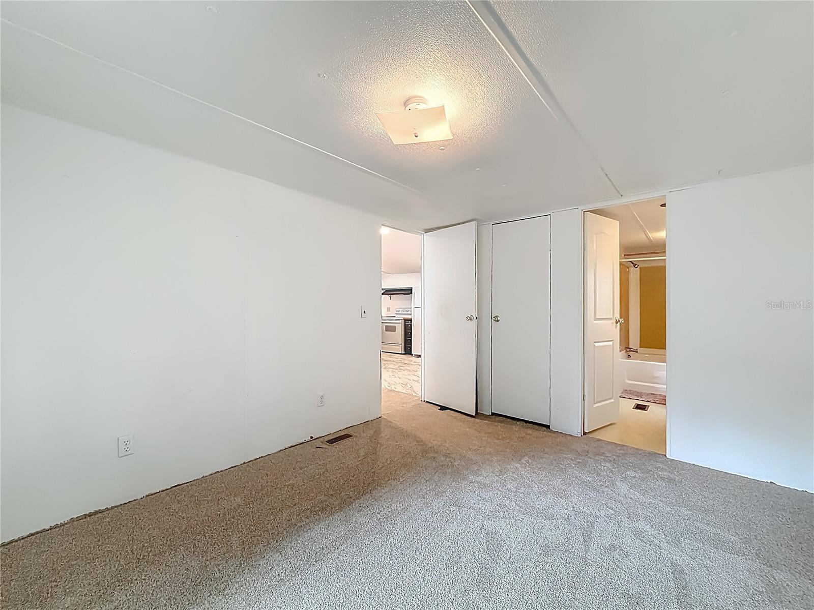 Image 26 of 40 For 16940 101st Court Road