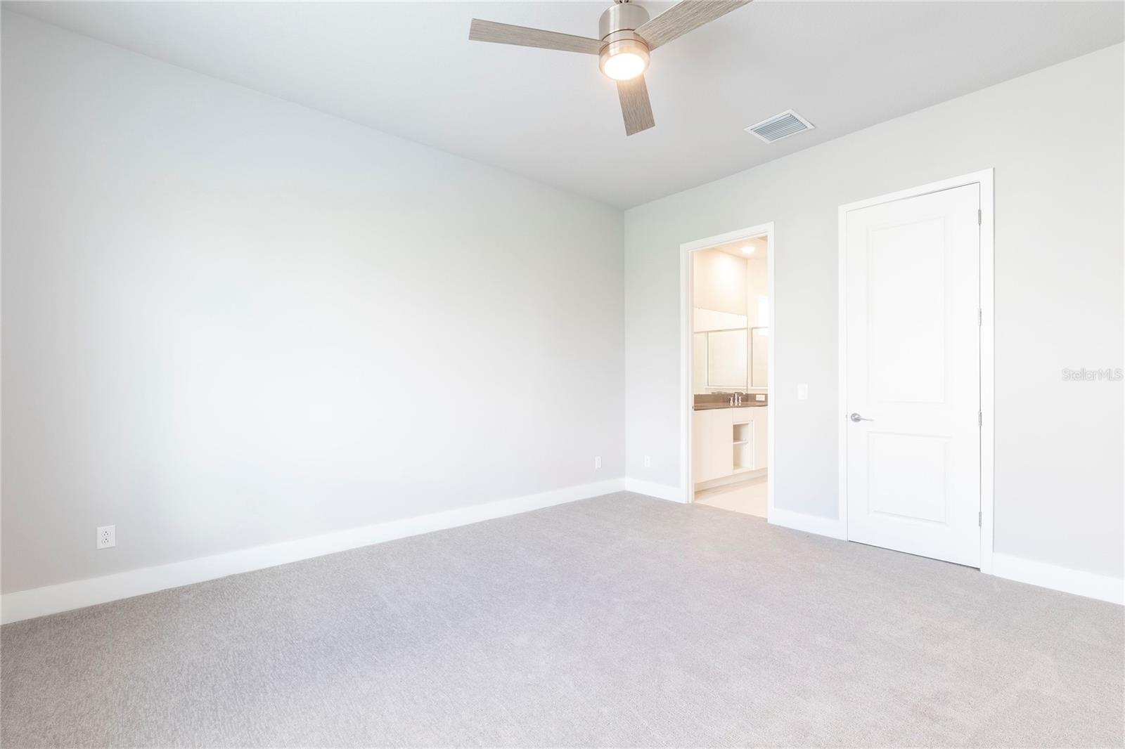 Image 8 of 13 For 7760 Sandy Ridge Drive 121