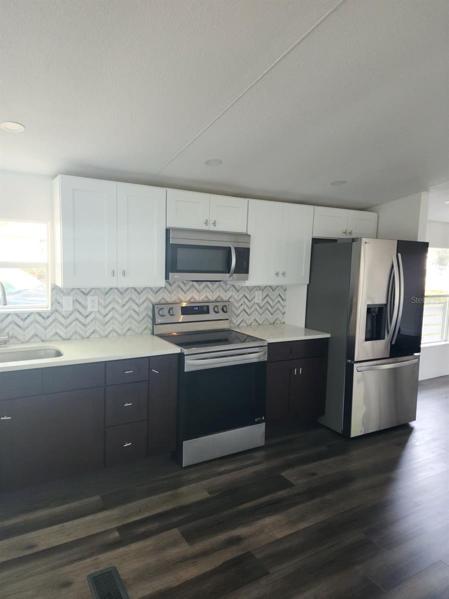 Image 17 of 45 For 4880 60th Terrace