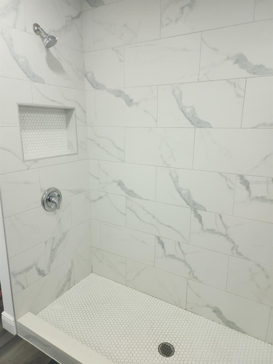 Image 33 of 45 For 4880 60th Terrace