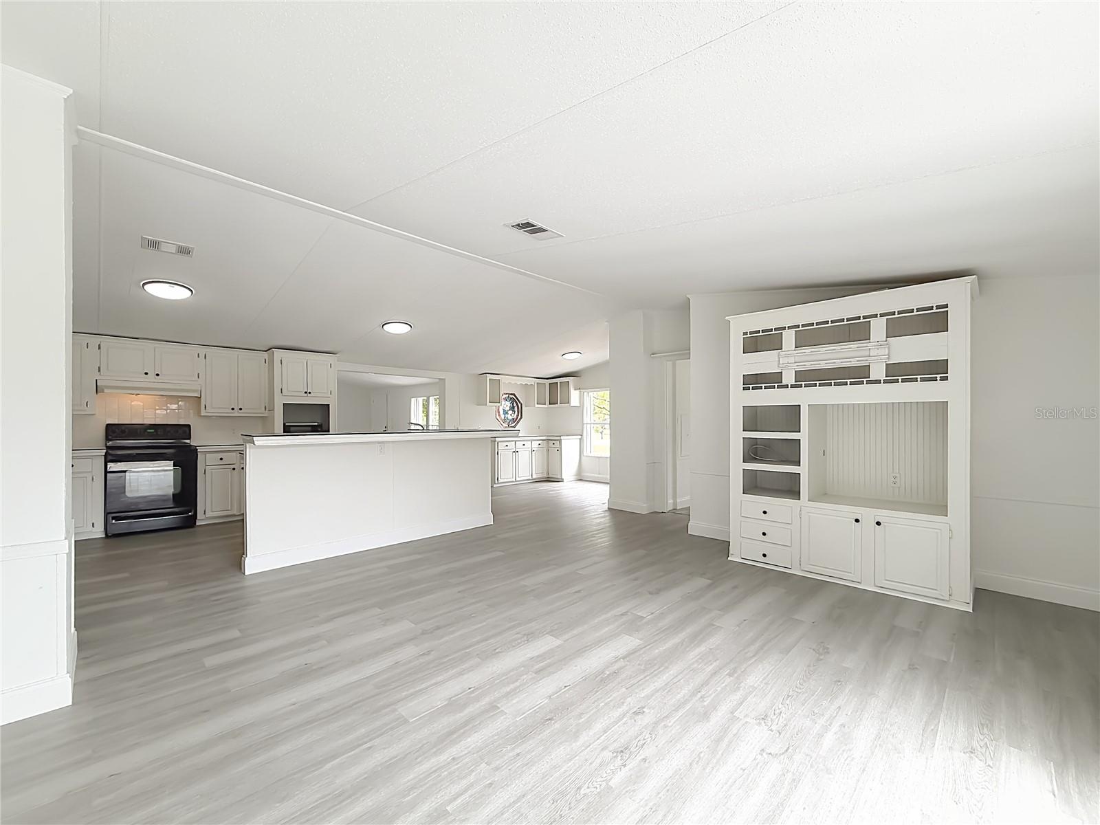 Image 11 of 32 For 8331 County Road 109