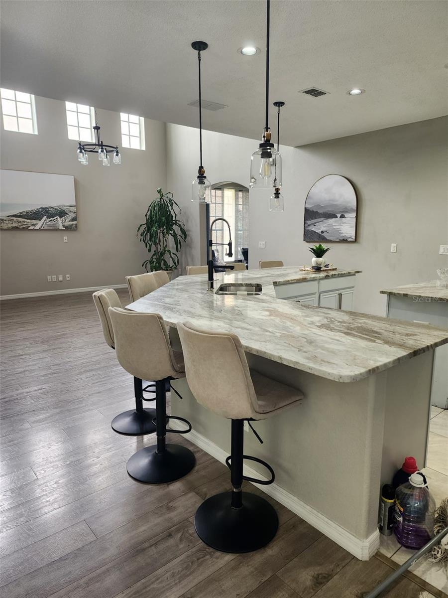 Listing photo id 8 for 14697 Huntcliff Park Way