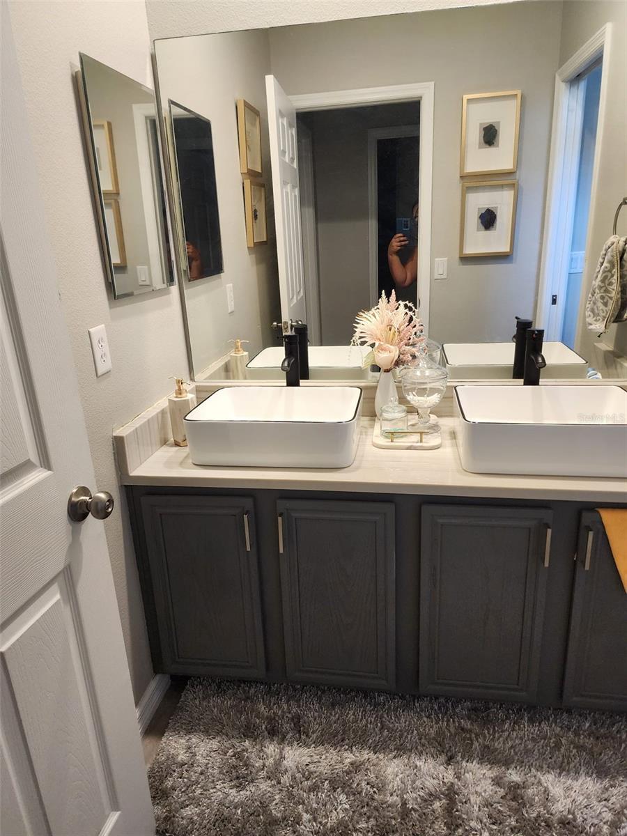 Listing photo id 15 for 14697 Huntcliff Park Way