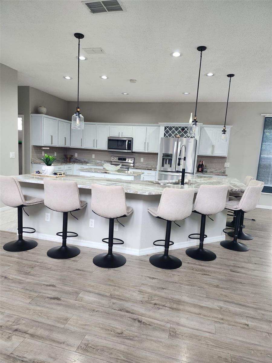 Listing photo id 3 for 14697 Huntcliff Park Way