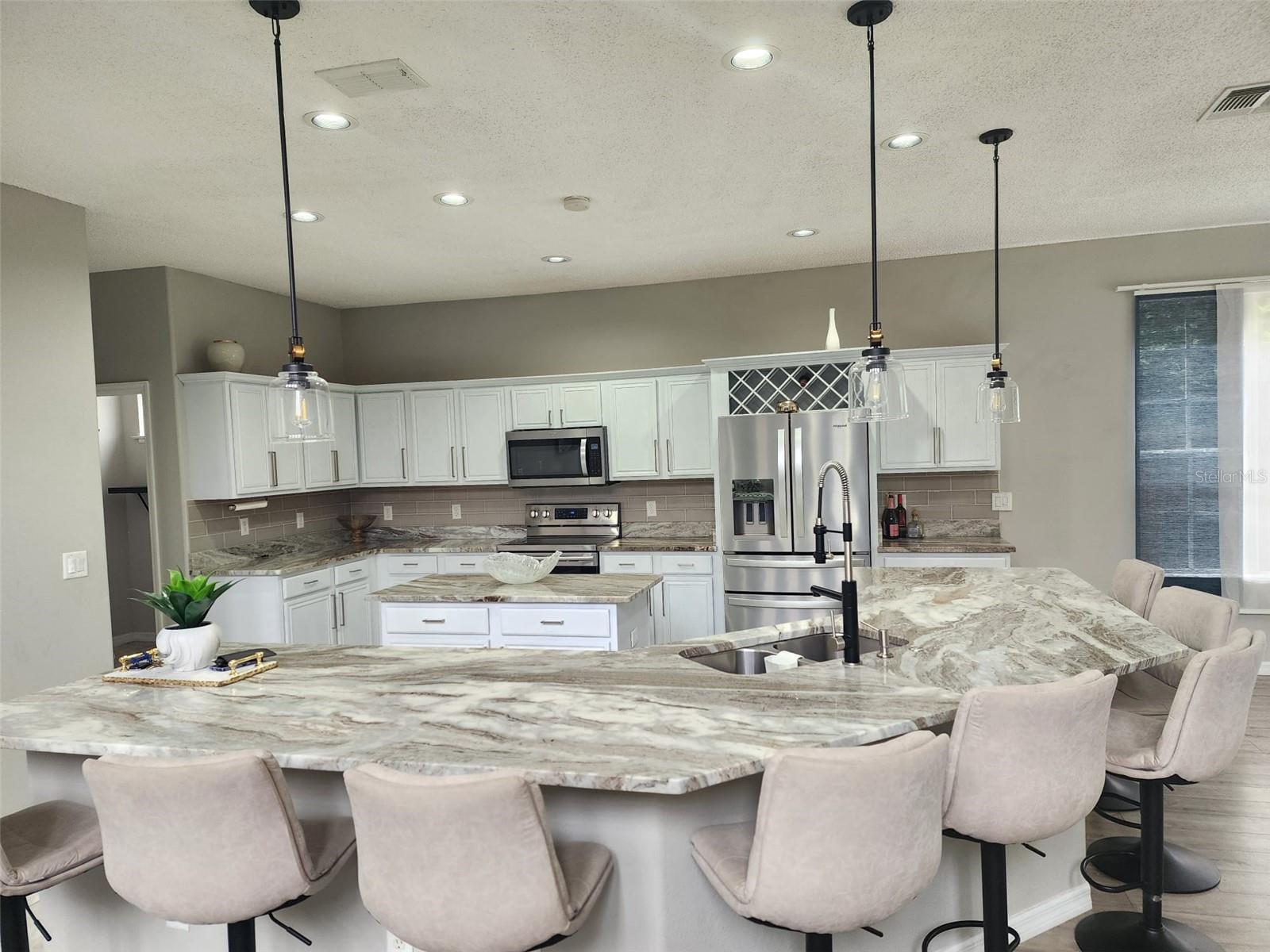 Listing photo id 5 for 14697 Huntcliff Park Way