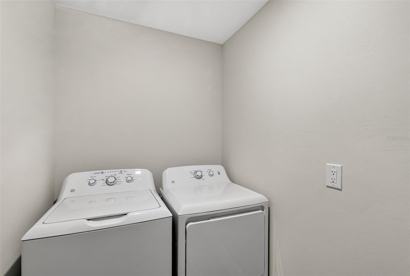 Image 27 of 35 For 486 Celeste Street